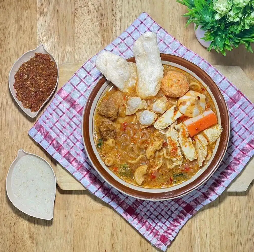 Lowongan Kerja - Crew Outlet Seblak dan Baso Aci