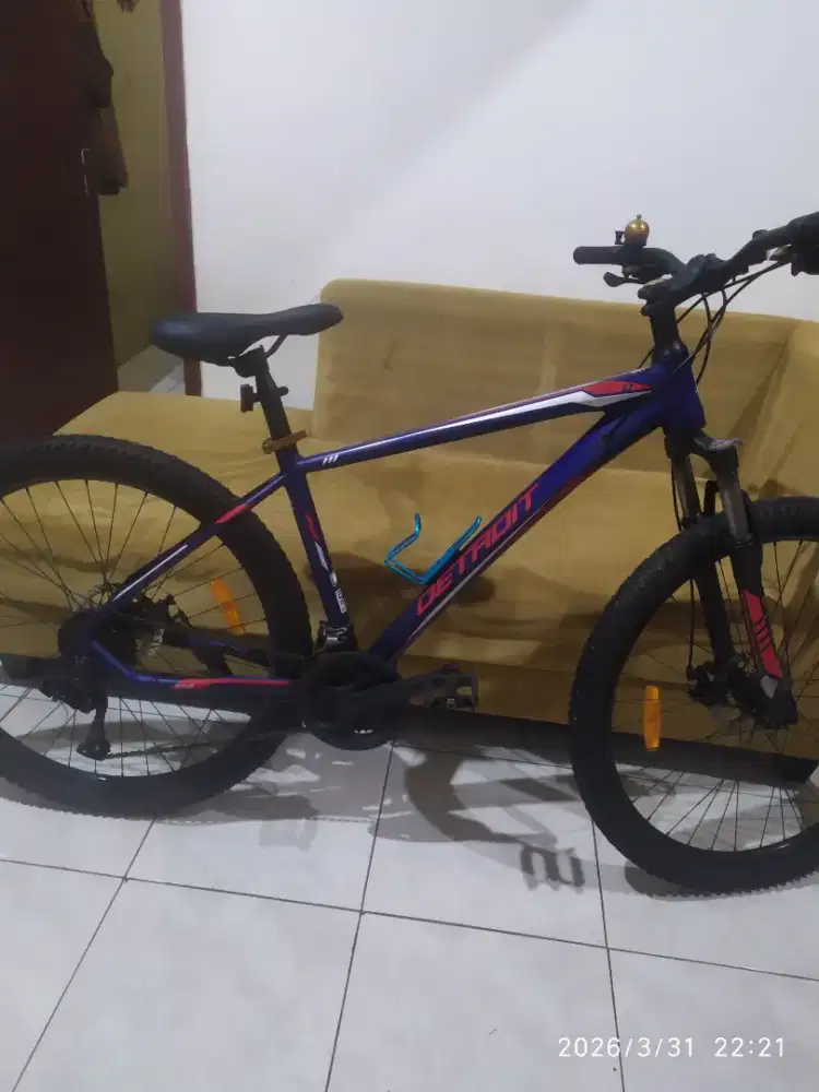 SEPEDA UNITED DETROIT 27.5