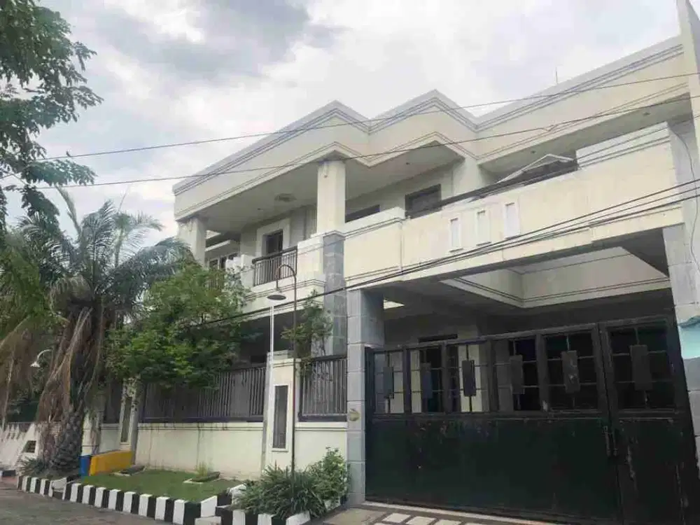 lelang runah 2 lantai kl kutisari surabaya