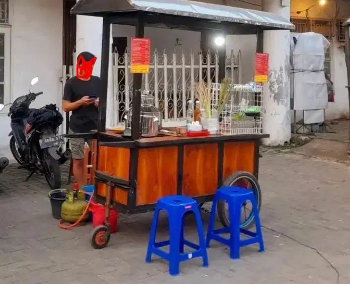 Dibutuhkan pencari tenaga kerja untuk pedagang kaki lima