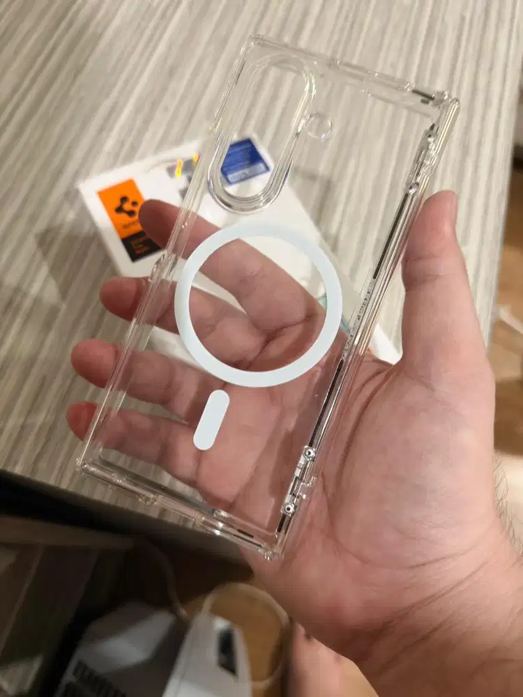 Samsung Zfold 7 case spigen