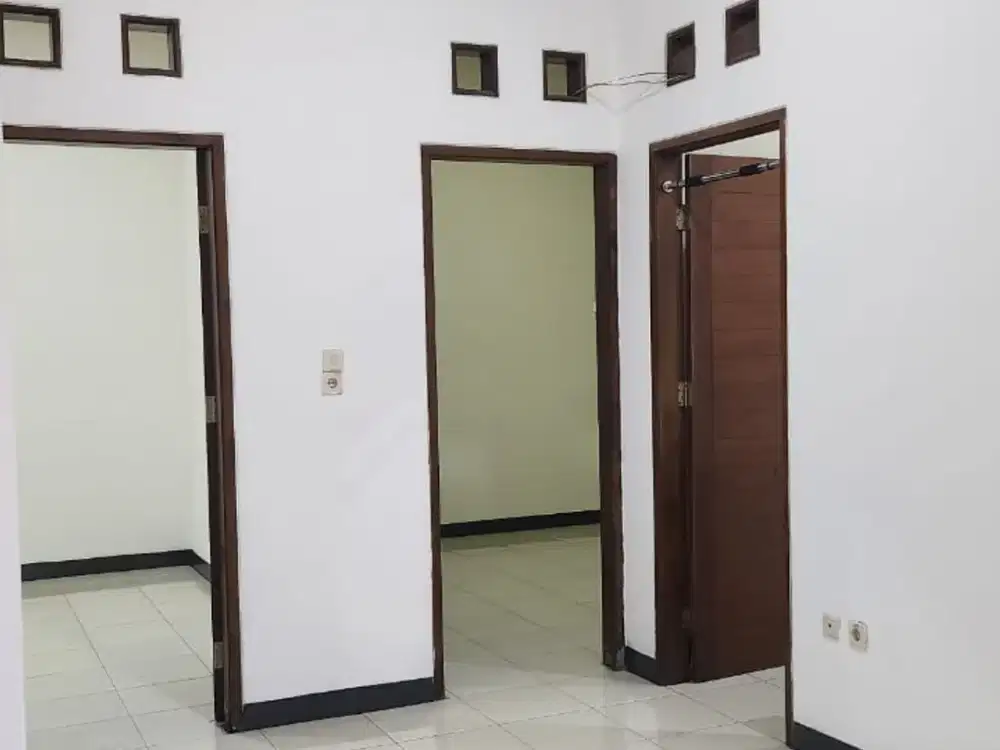 Rumah Strategis di Karasak Soekarno Hatta