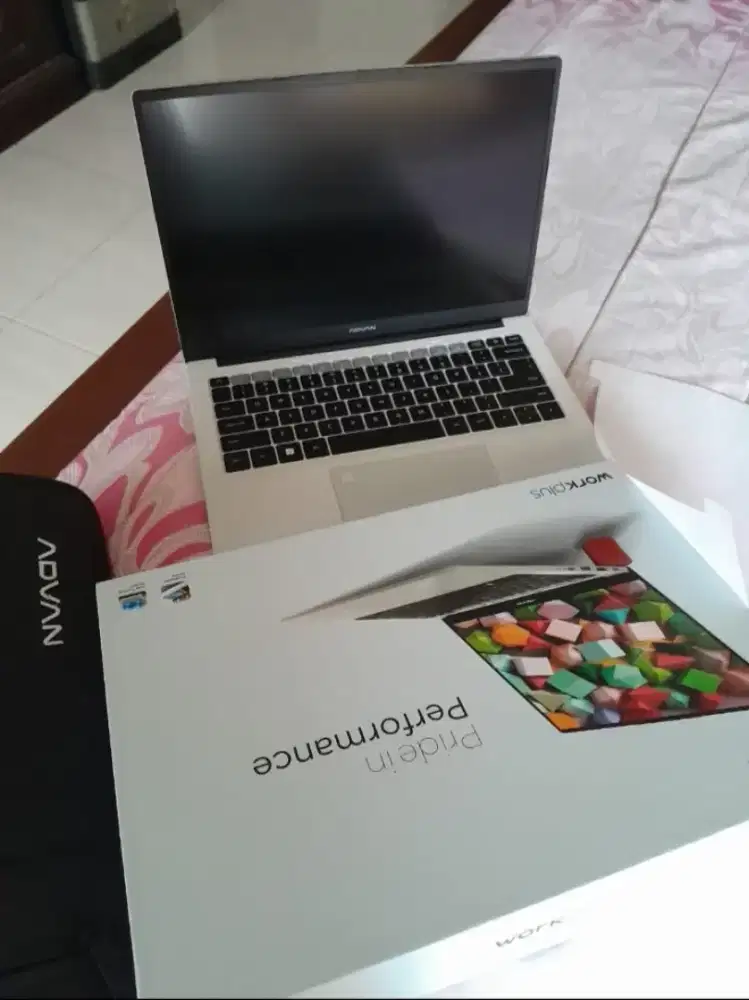 Dijual Laptop Advand Ryzen 7 7735HS masih baru, belum pernah dipakai
