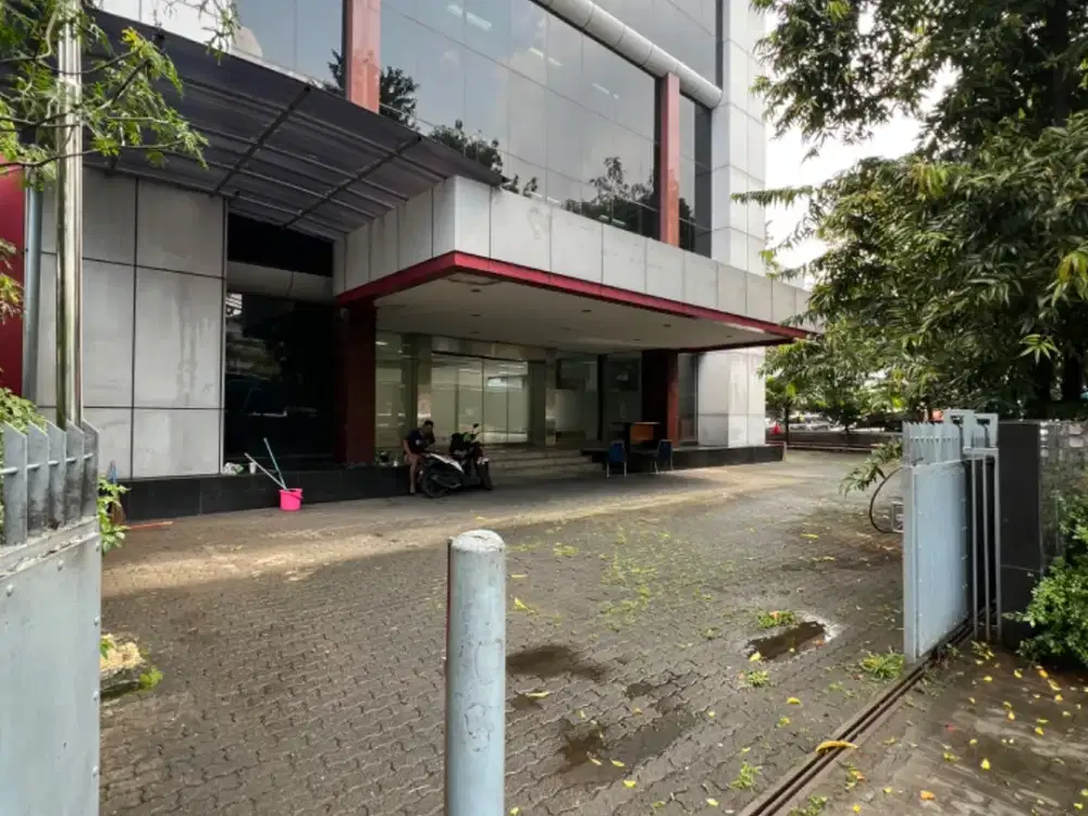 Jual / Sewa Gedung Komersial Di Kebayoran Baru Jakarta Selatan 4 Lantai Luas 1.048 m2