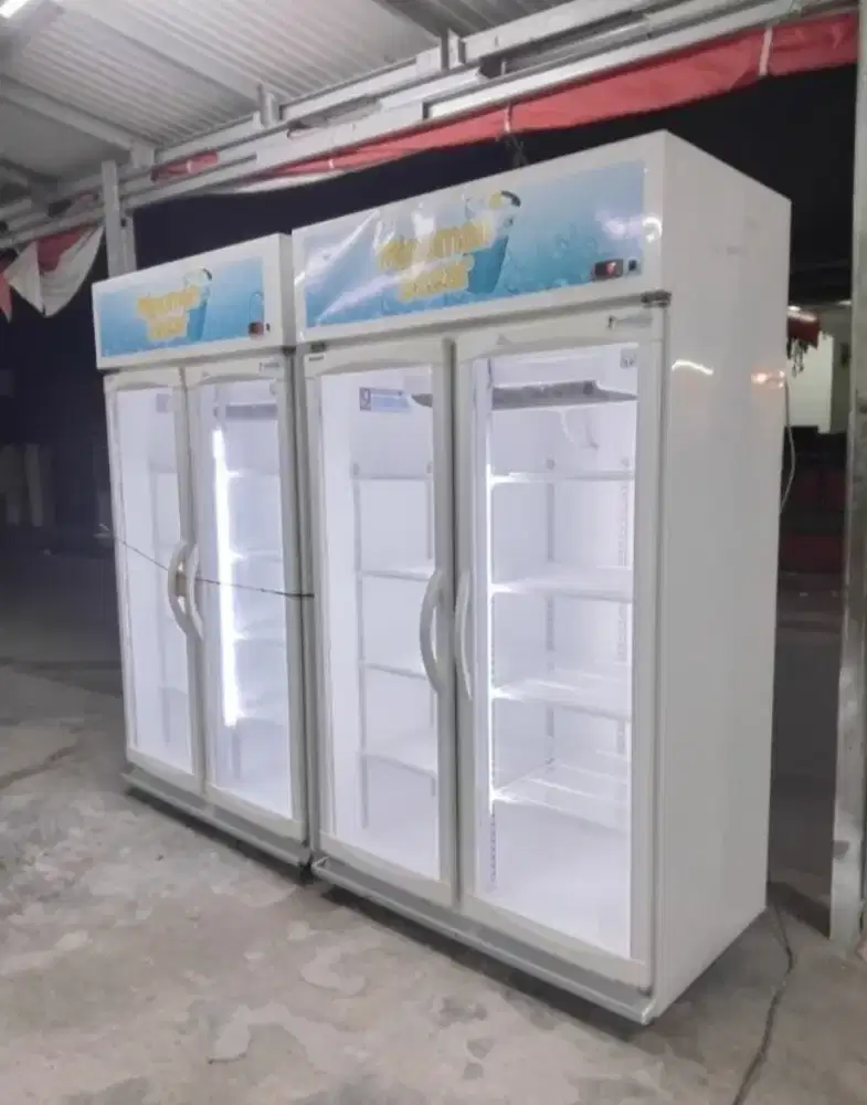 Showcase chiller 2 pintu
