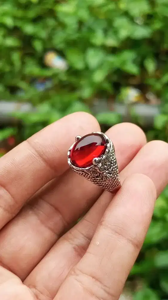Cincin merah siam