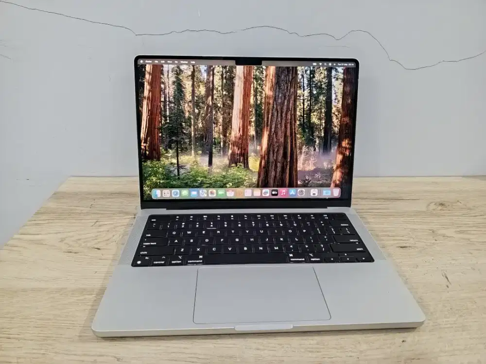 DIJUAL CEPAT MACBOOK PRO M4 RAM 16 SSD 1TB MASIH BAGUS LIKENEW