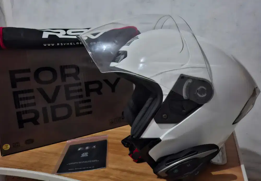 RSV Windtail White size L