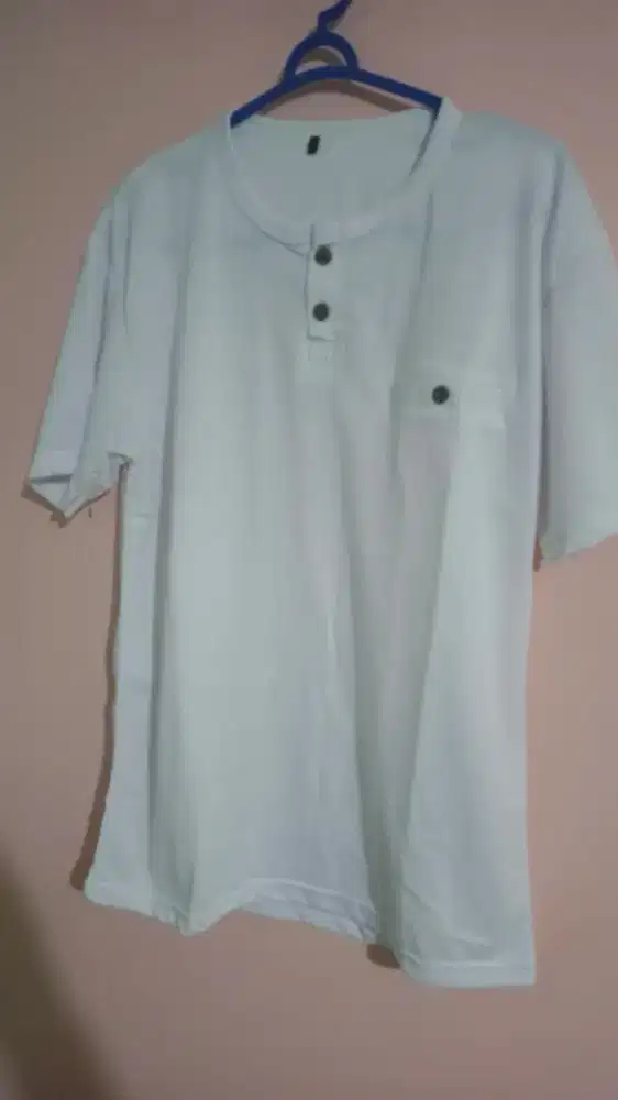 Baju putih polos