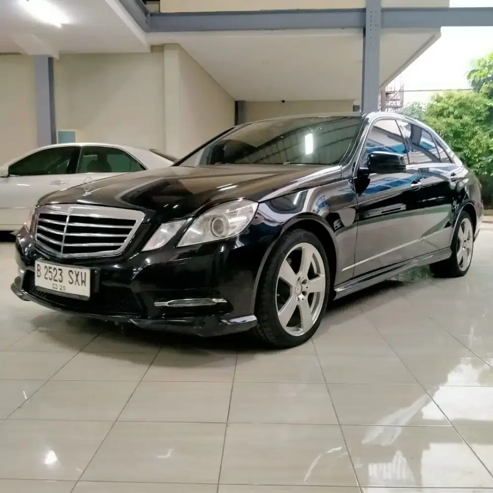 MERCEDES BENZ E250 AVANTGARDE 2013 1.8 CGI TGN1 DR BARU ORIGINALFRESH