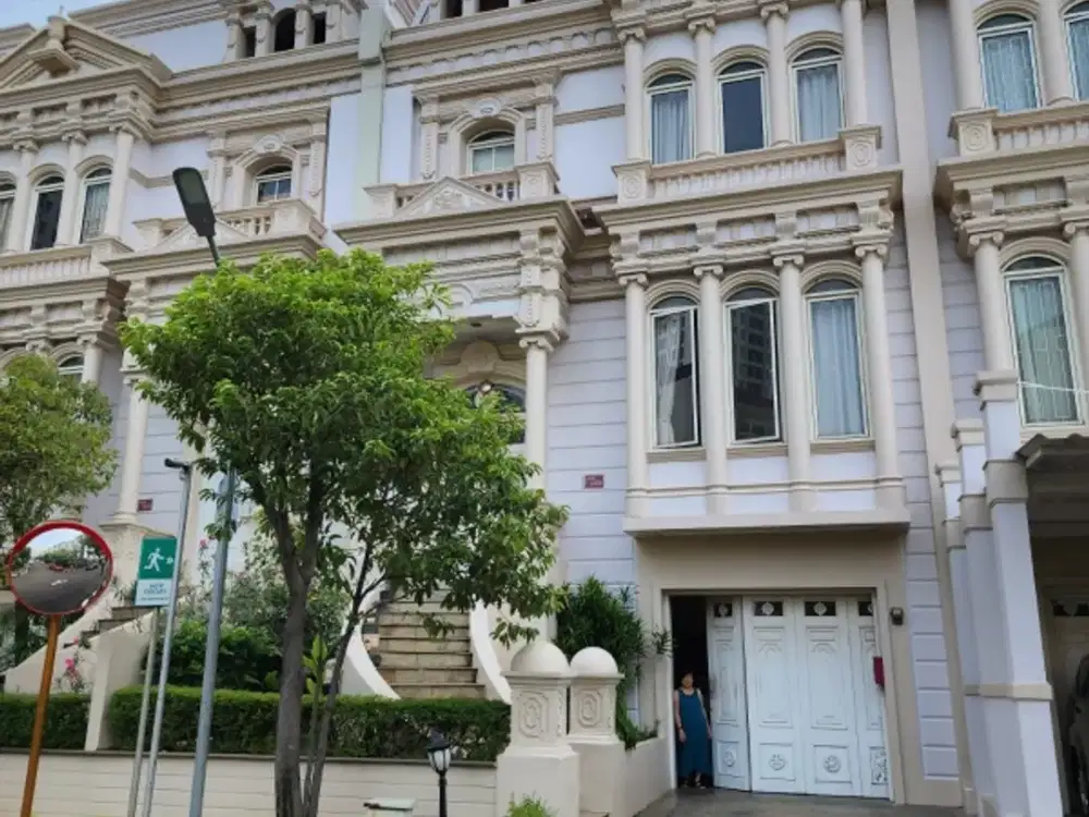 Rumah The Villas Diatas Mall Of Indonesia