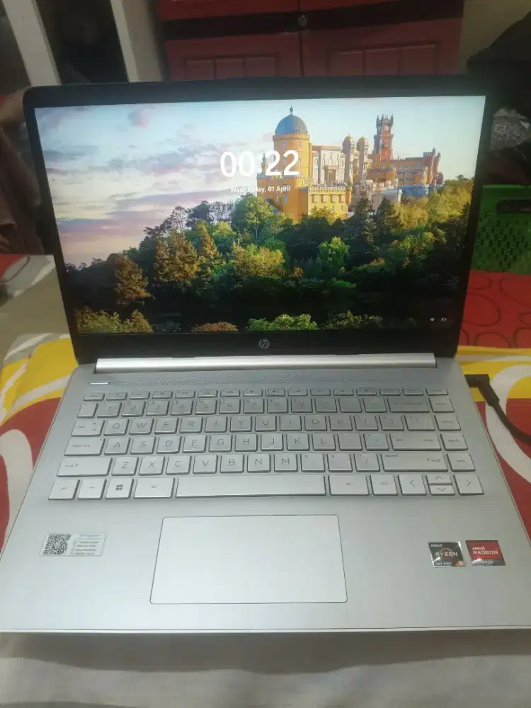 Dijual Cepat Laptop HP Ryzen 5 Kondisi Bagus