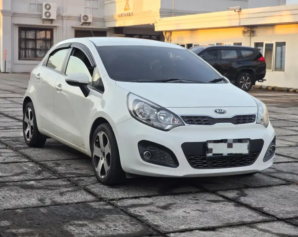KIA RIO 1.4 AT 2014 KM 72 RIBU