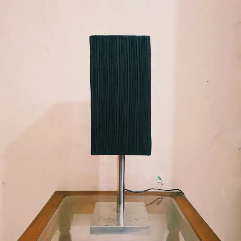 Lampu meja / lampu hias minimalis modern