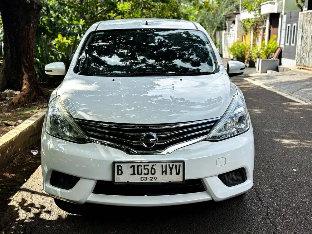 Grand Livina SV AT 2014 Putih DP 18jt Cash Atau Kredit Terbaik SeOLX!