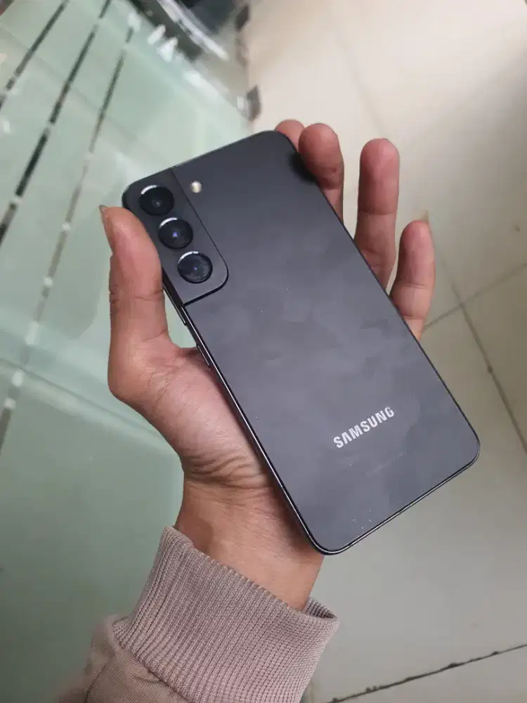 Samsung S22 8/256 Gb