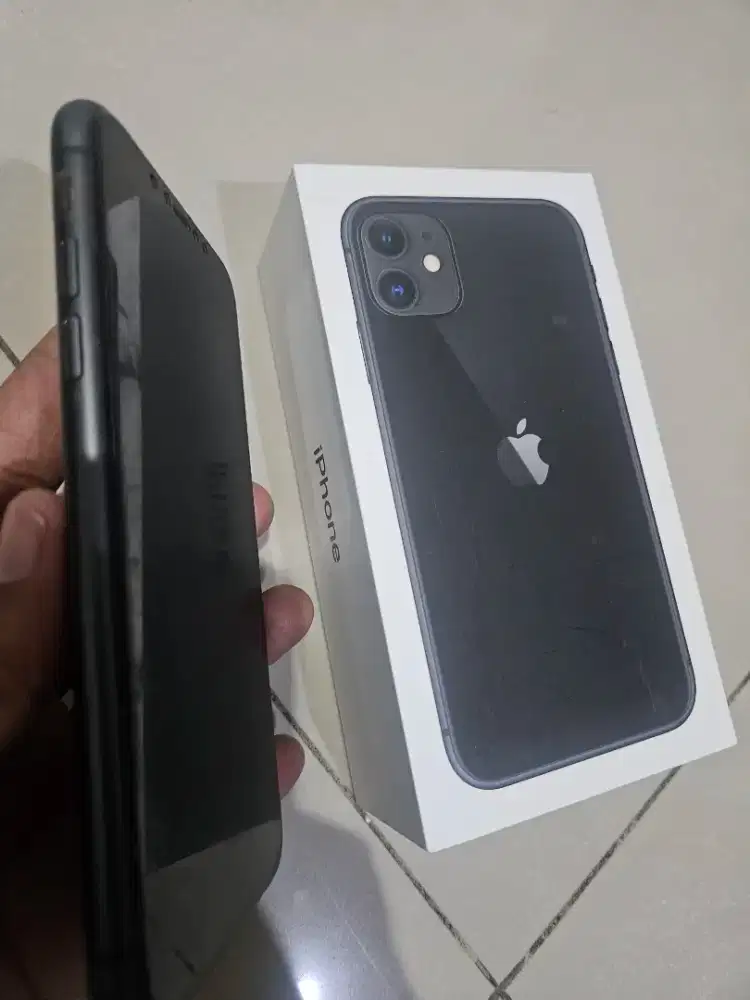Iphone 11 64 gb, dari baru beli di sun plaza