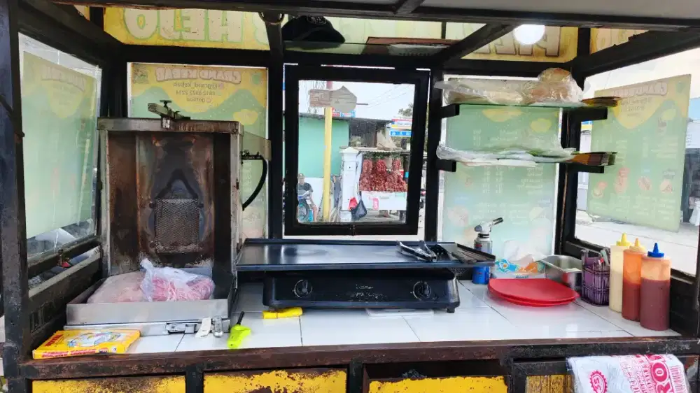 Dibutuhkan segera untuk jaga stand kebab