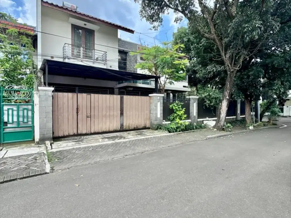 Jual Rumah Kebayoran Baru Jakarta Selatan Dekat Blok M SCBD SHM LT 409 m2 Bisa Kantor/Resto