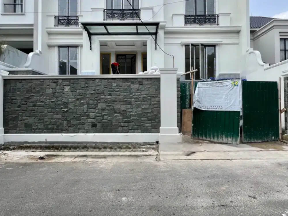 Jual Rumah Baru Kebayoran Baru Jakarta Selatan, 3 Lantai, Private Lift & Kolam Renang