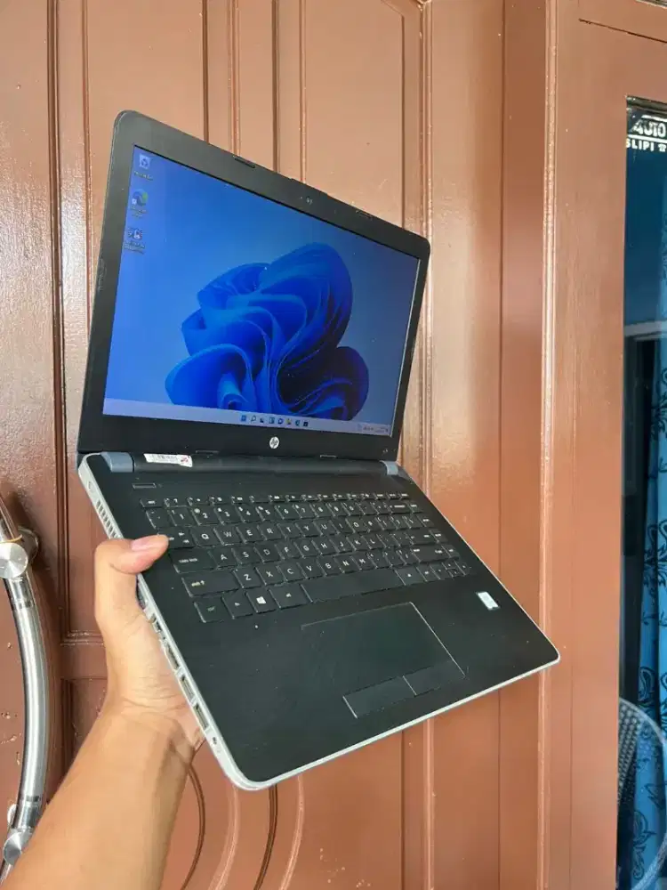 DIJUAL LAPTOP SIAP PAKAI

HP 240 G6