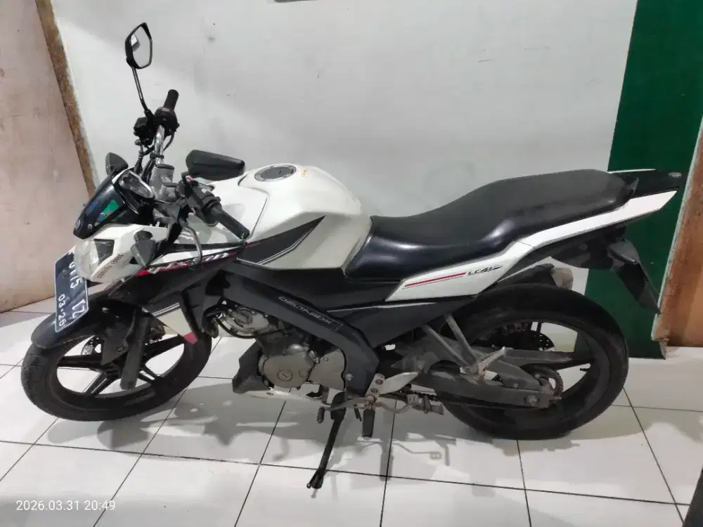 Dijual cepat vixion nvl tahun 2015,