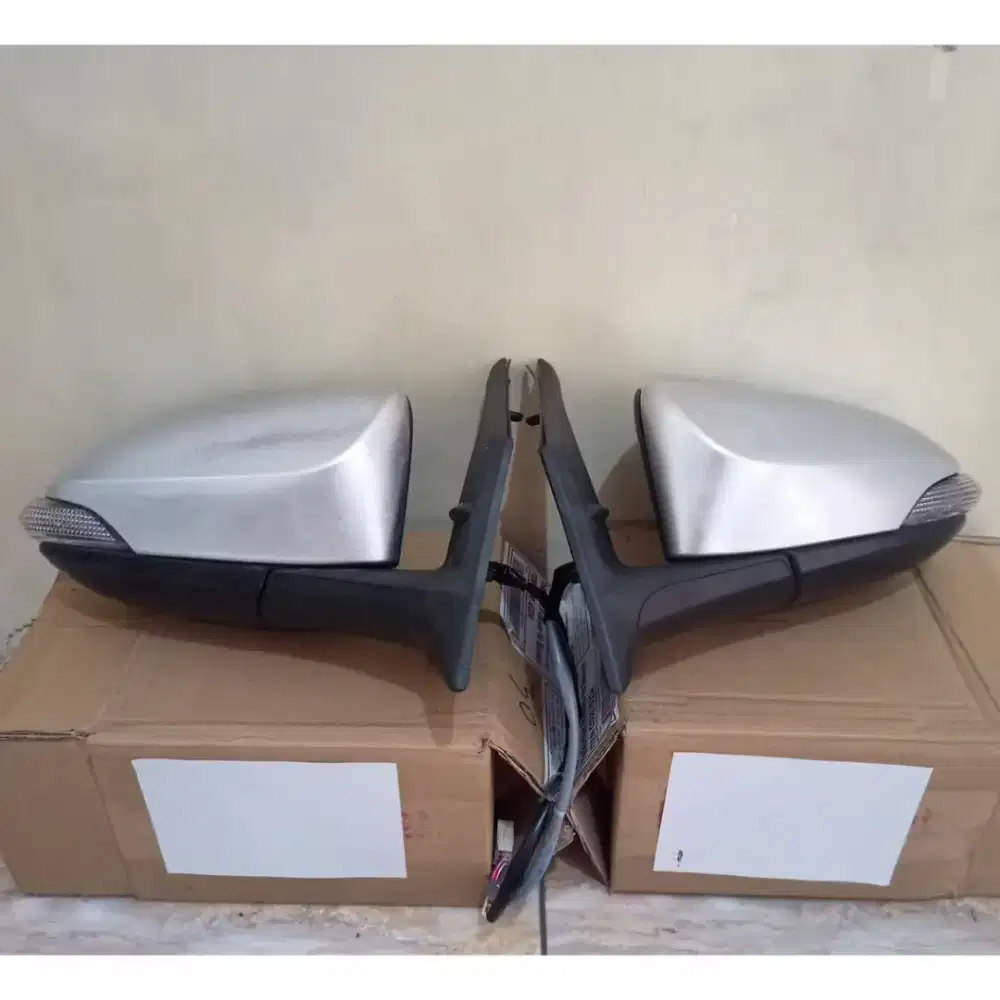 Spion kiri Elektrik Sigra/Cayla 2016-2019