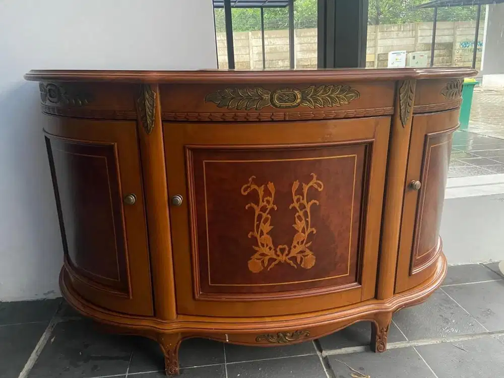 Credenza second