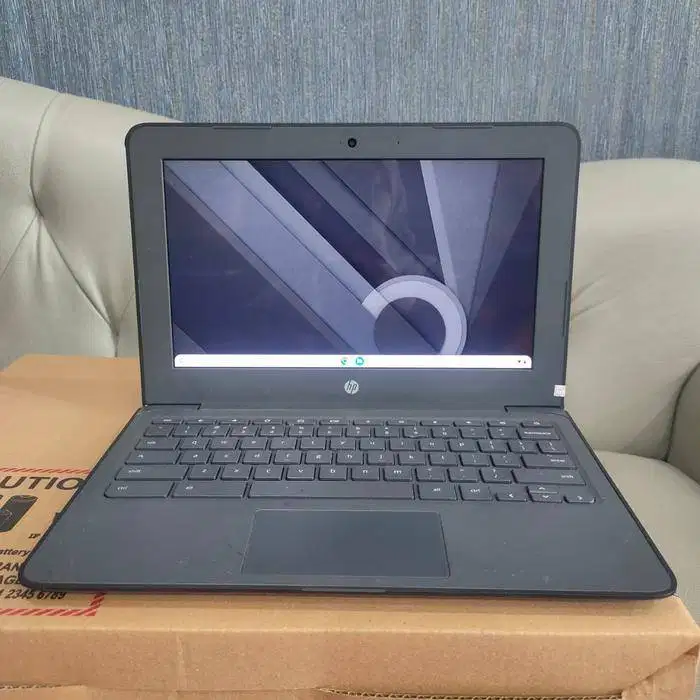 HP ChromeBook 11 G6 EE, (Touchscreen), Good Condition, Seri Baru, Slim