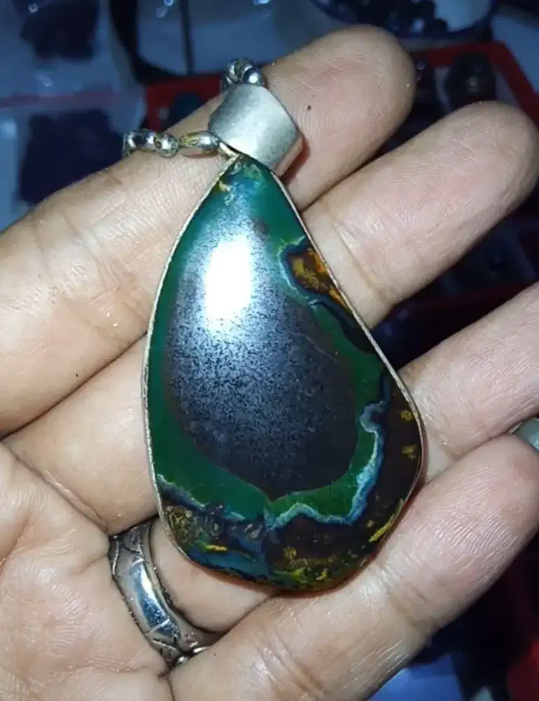 Batu bacan kembang lawas