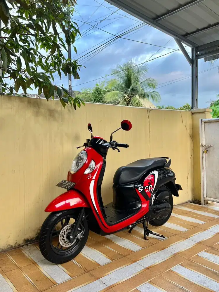 Honda Scoopy Sporty
