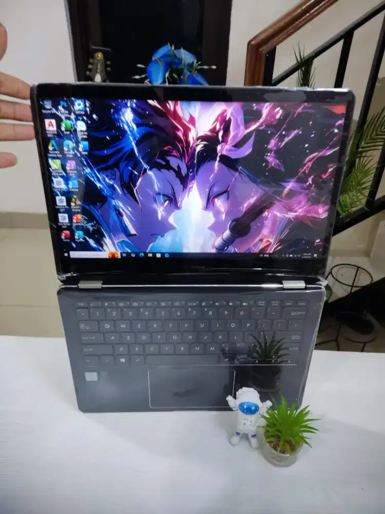 Laptop ASUS ZENBOOK UX370UAR-313 RAM 16GB/SSD 256Gb SUPERSLIM