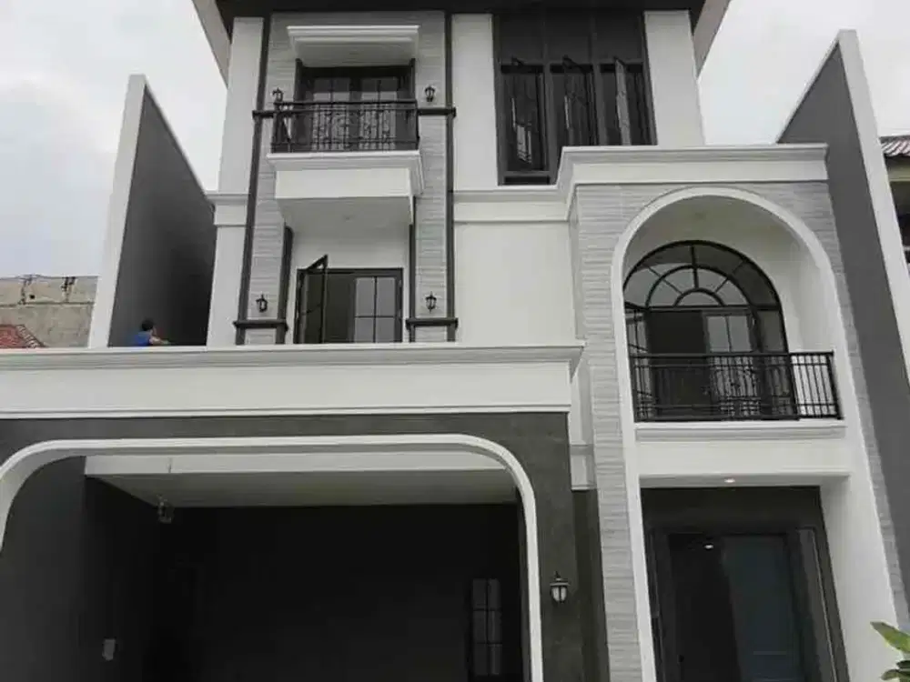 Amerikan style 3lantai hanya 4,9M