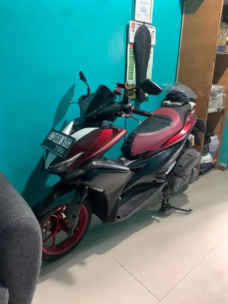 Aerox tahun 2021 white