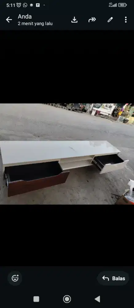 Meja Tv kayu open kamper yg di cat duco putih