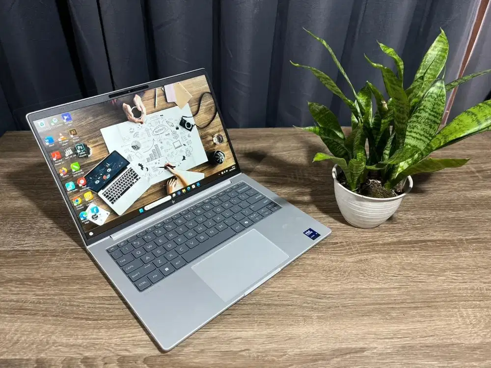 Laptop premium garansi resmi likenew hp elitebook G1 core ultra 5 235u