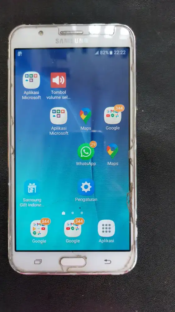 Samsung J7 3G generasi pertama