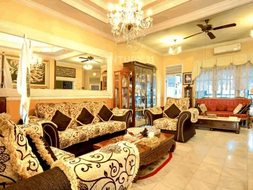 Dijual Rumah Pinggir Jalan Utama Area Tanah Kusir