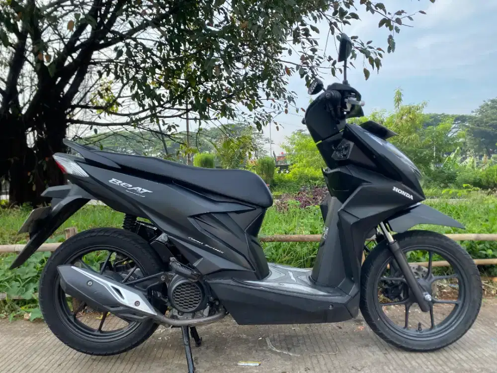 HONDA BEAT DELUXE TAHUN 2021 PAJAK ON SS LNGKP ASLI SIAP PAKEK MOTOR