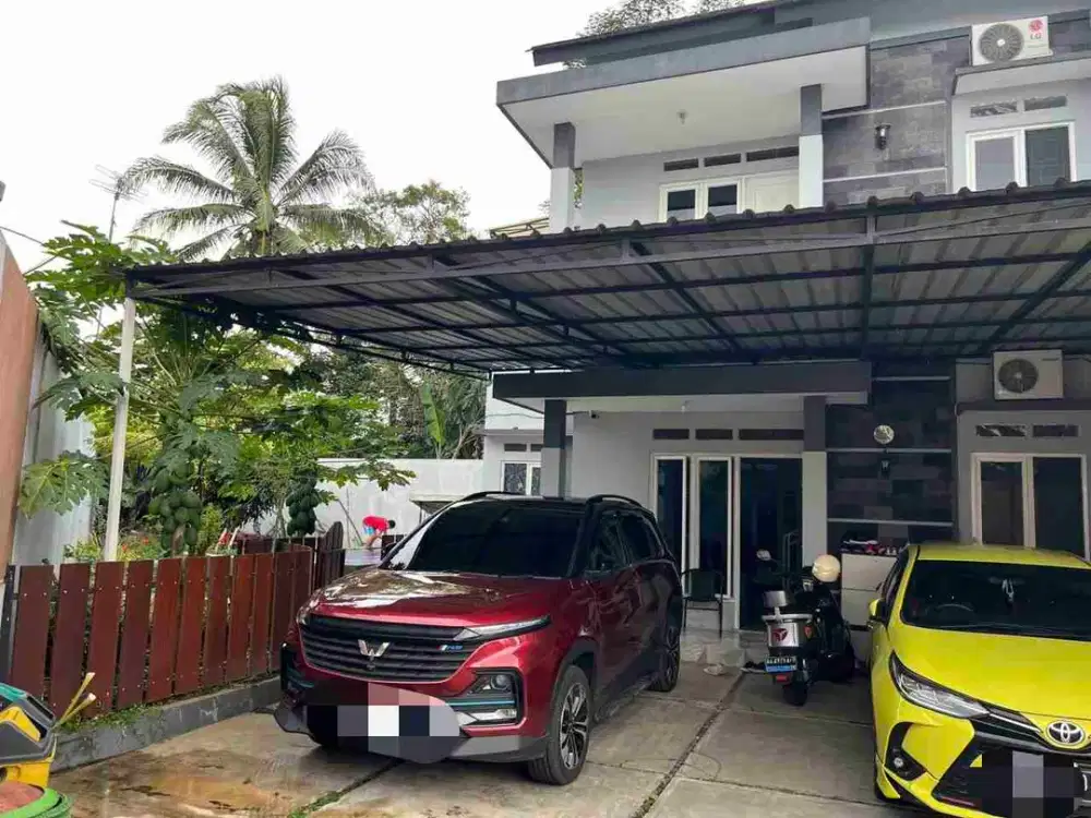 Dijual Rumah Mewah 2 Lantai Dekat Kampus 2 UMM Mertoyudan
Ada Kolam Renangnya
2 Lantai , CLUSTER