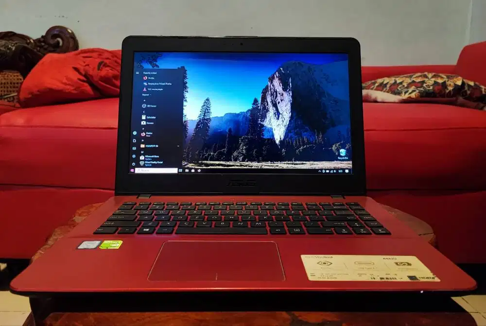 Laptop Gaming Asus Intel Core i5 7th VGA Nvidia 930MX Mulus Normal