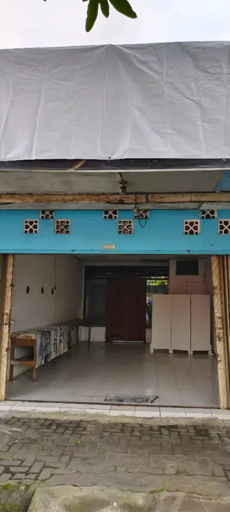 DISEWAKAN KIOS STRATEGIS