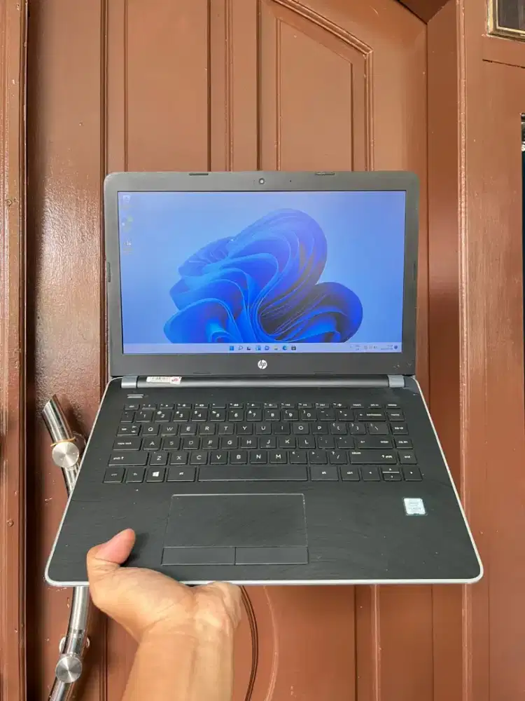 laptop
HP 240 G6