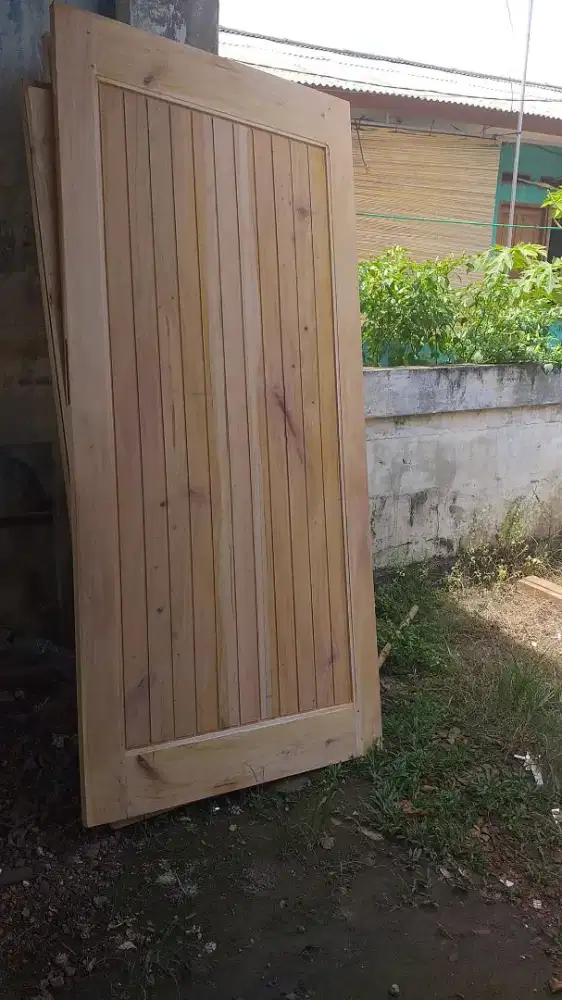 Pintu mahoni dan kusen