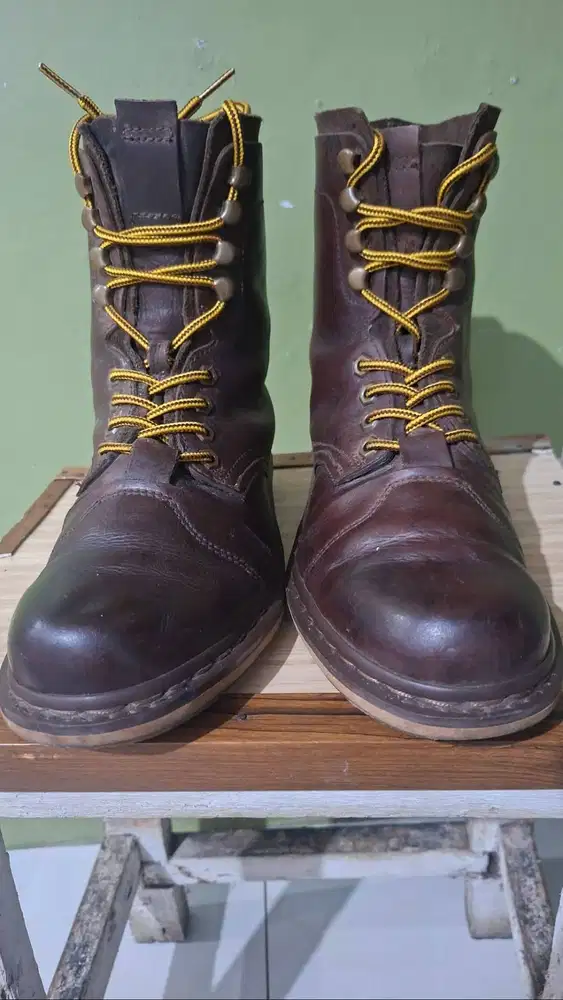 Original Dr Martens Pier size 39.