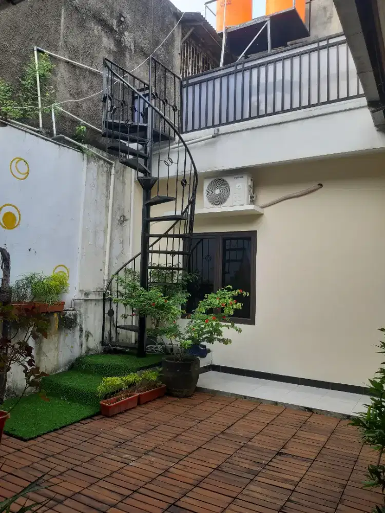 Dibutuhkan Pembantu Rumah Tangga