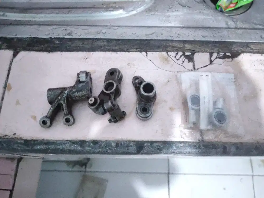 Pelatuk klep/rocker arm aerox 155 old/new