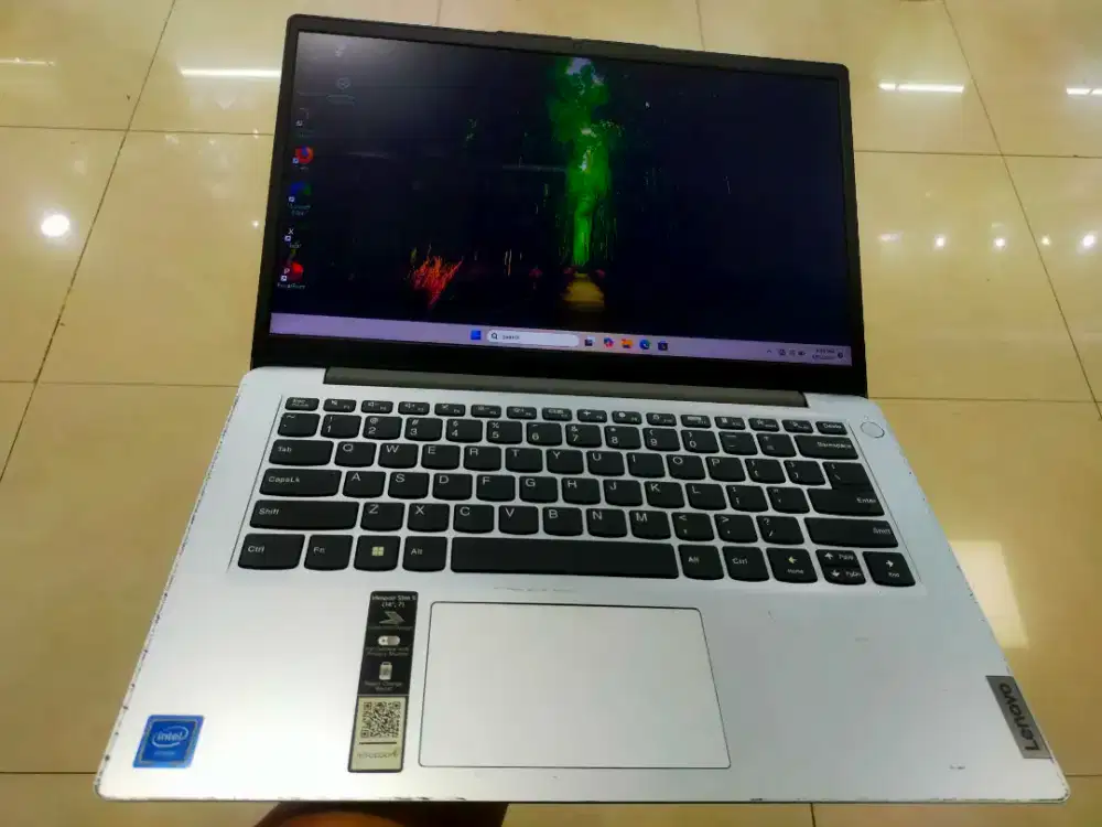 Dijual laptop Lenovo Ideapad Slim 1 ram 8GB DDR4 SSD 256GB Win 11 siap