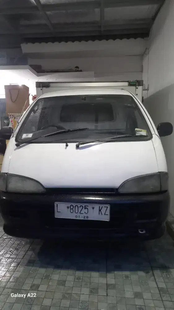 Mobil Box 2008 siap pakai