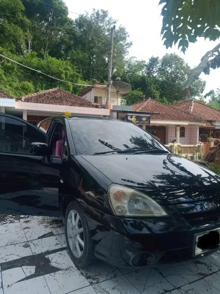 Jual santai mobil suzuki aerio thn 2003